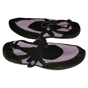 Cancun water shoes women's 8 purple and‎ black euc